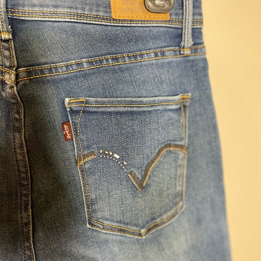 Levi’s Jeans Perfectly Slimming 512 Bootcut 28” - Picture 7 of 7